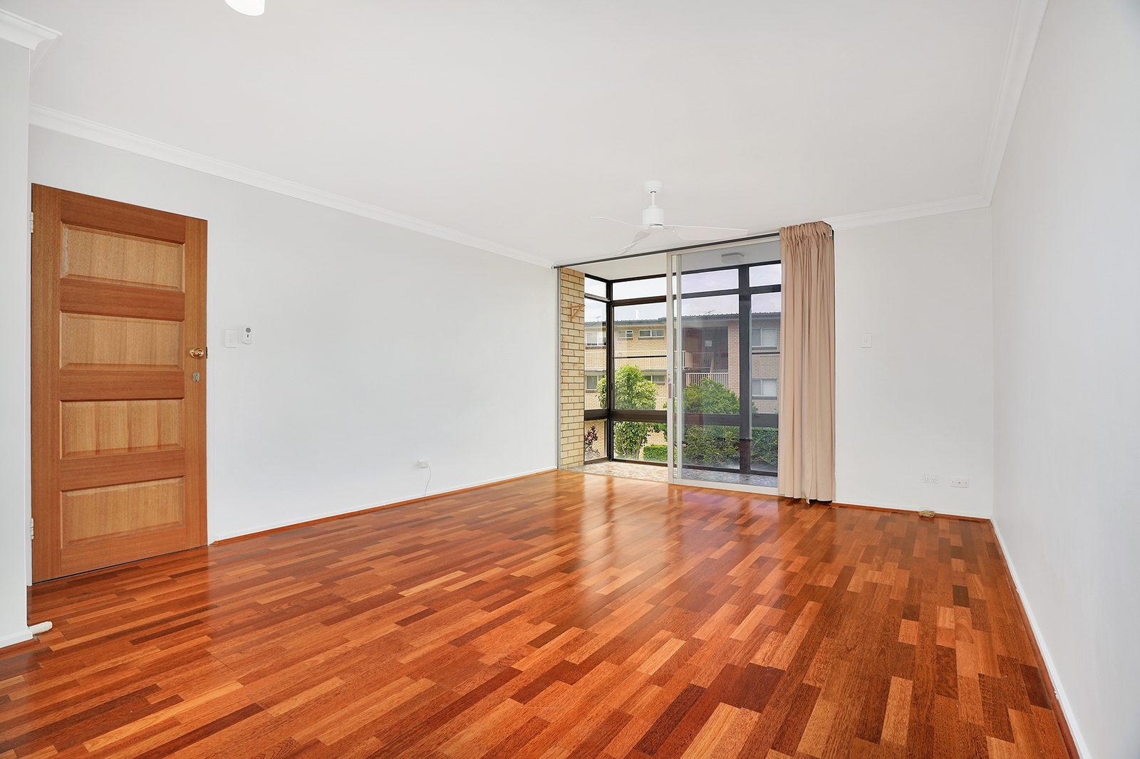 Property exterior — single image editing