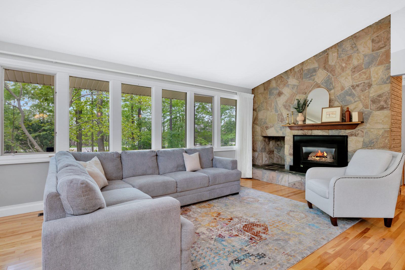 Living room with fireplace — HDR blending